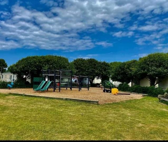 I & K Static Caravan Hire Sited On Winkups Towyn North Wales With Free Wi-Fi And Netflix Kinmel Bay Esterno foto